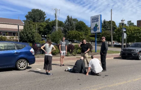 Surrounded by good samaritans